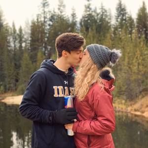 Meet your Posher, Dillon